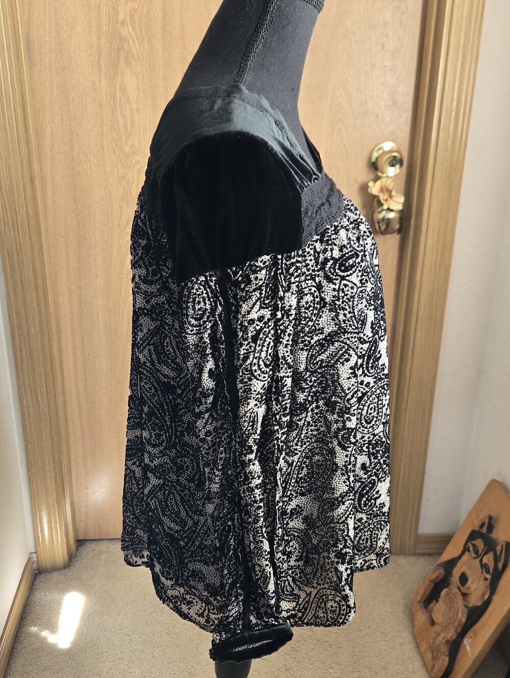 Sundance Silk Blend Black and Grey Velvet Paisley Burnout Blouse - Picture 7 of 11